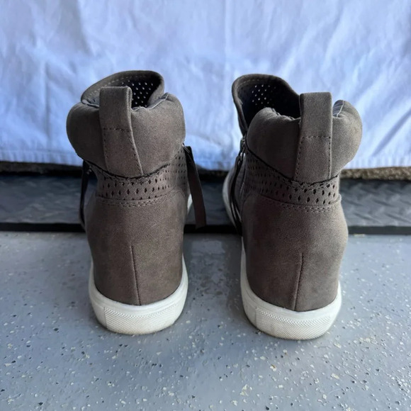 Madden Girl Gray Perforated Slip-On Wedge Sneakers, Size 8.5 Women's - Picture 4 of 8